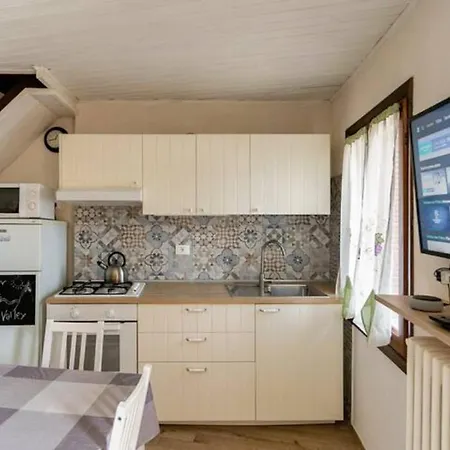 Holiday home Casa Con Terrazzo Vista - Lakeholiday Castel di Tora