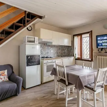 Holiday home Casa Con Terrazzo Vista - Lakeholiday Castel di Tora