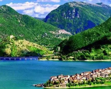 Holiday home Casa Con Terrazzo Vista - Lakeholiday